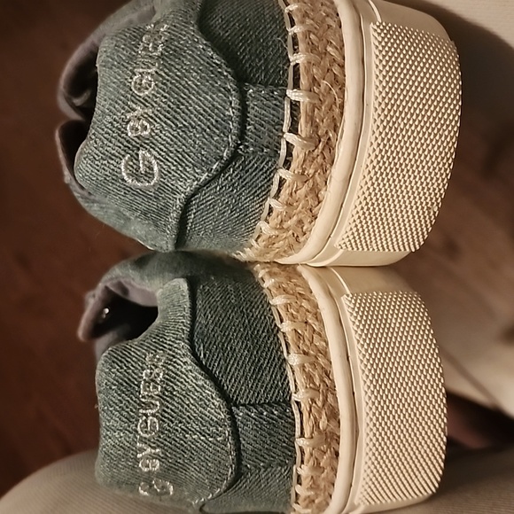 Womens Guess Denim Star Size 8 Lace Up Shoes. Never worn - Picture 7 of 10